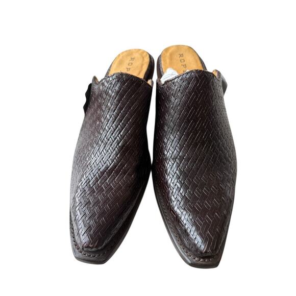NWT Roper Women's Brown Leather Mary Embossed Basketweave Mules Shoes Size 9.5 - Picture 4 of 8